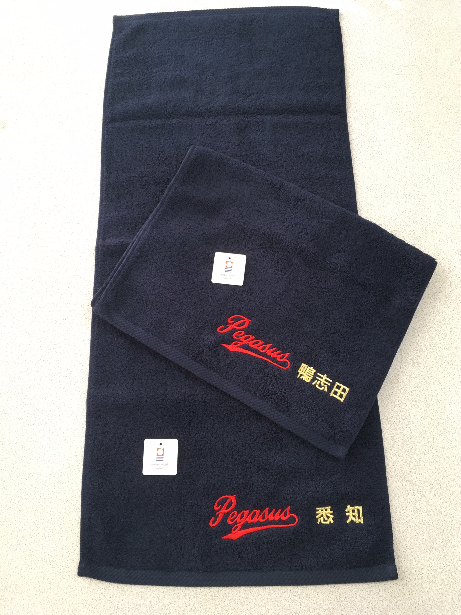 卒団式の記念品で使う個人名を刺繍したタオルを製作｜オリジナルTシャツ＆オリジナルタオル作成のアルガアルガBlog